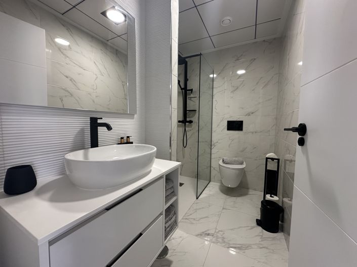 Image No.17-3 Bed Apartment for sale