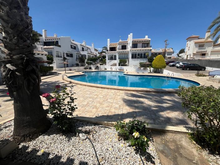 Image No.16-2 Bed Townhouse for sale