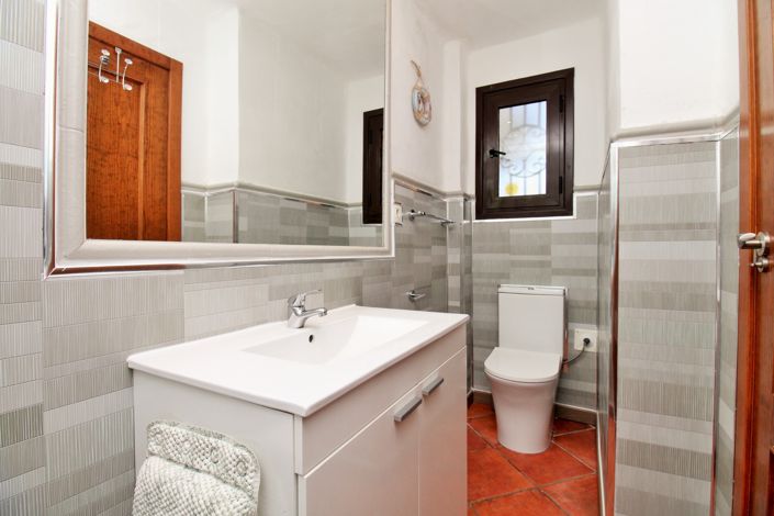 Image No.16-2 Bed Apartment for sale