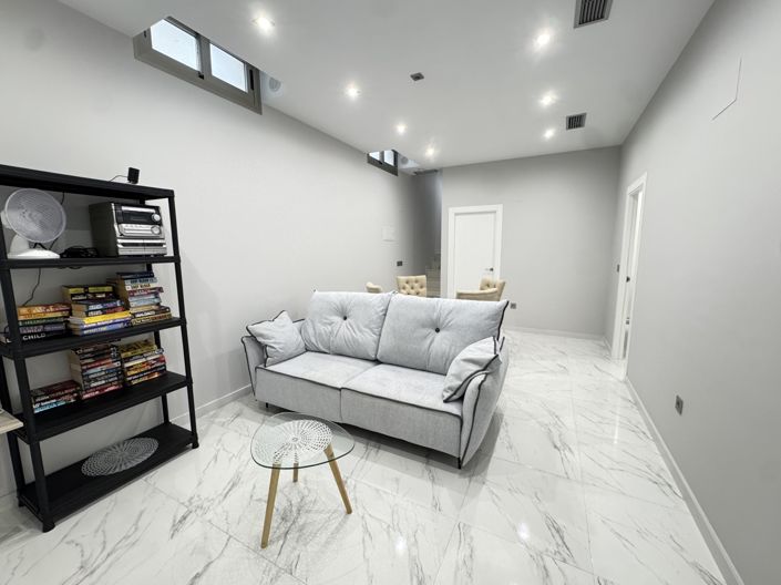 Image No.19-4 Bed Villa for sale