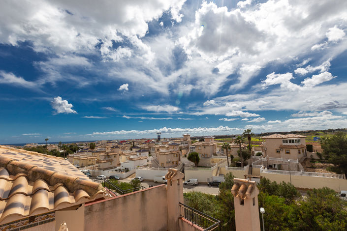 Image No.37-3 Bed Townhouse for sale