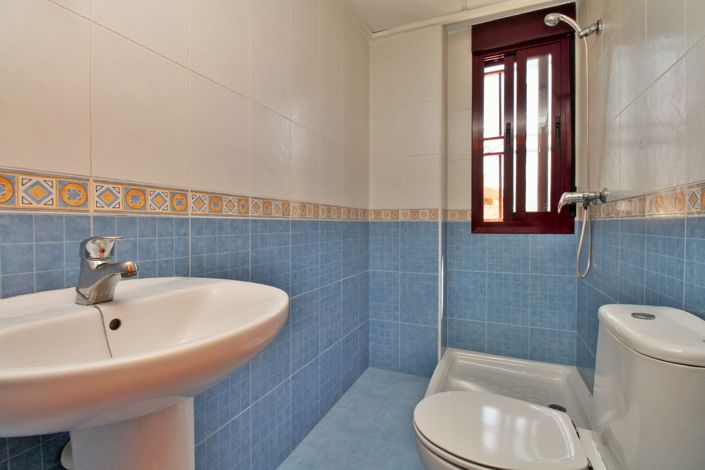 Image No.16-3 Bed Townhouse for sale