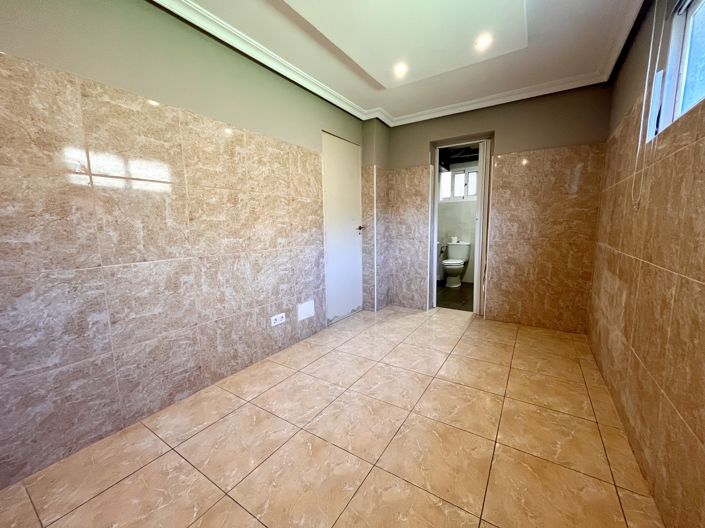 Image No.24-4 Bed Villa for sale