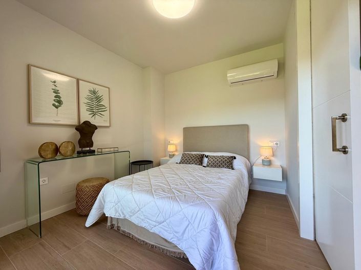 Image No.11-2 Bed Apartment for sale