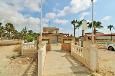 3 Bed Commercial for sale