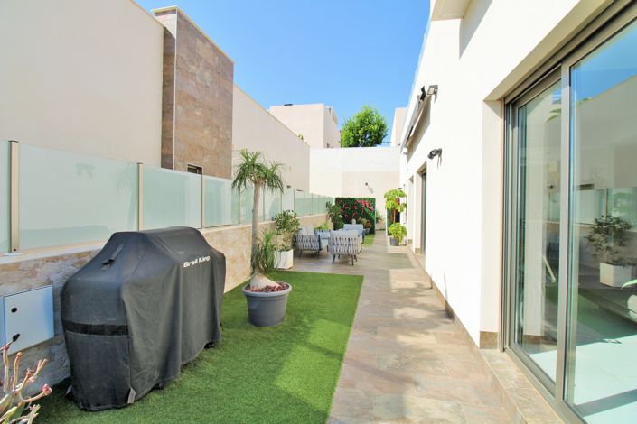 Image No.30-4 Bed Villa for sale