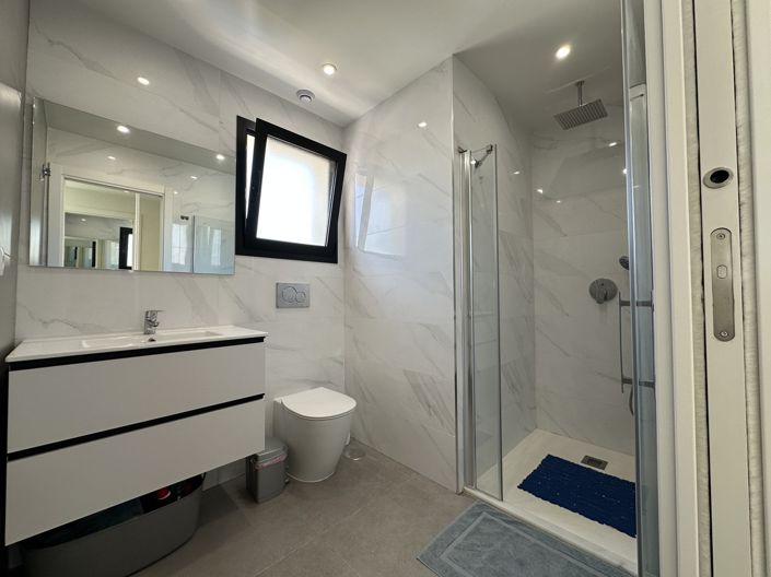 Image No.19-2 Bed Apartment for sale