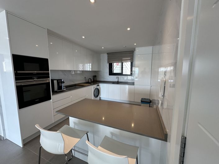 Image No.9-2 Bed Apartment for sale