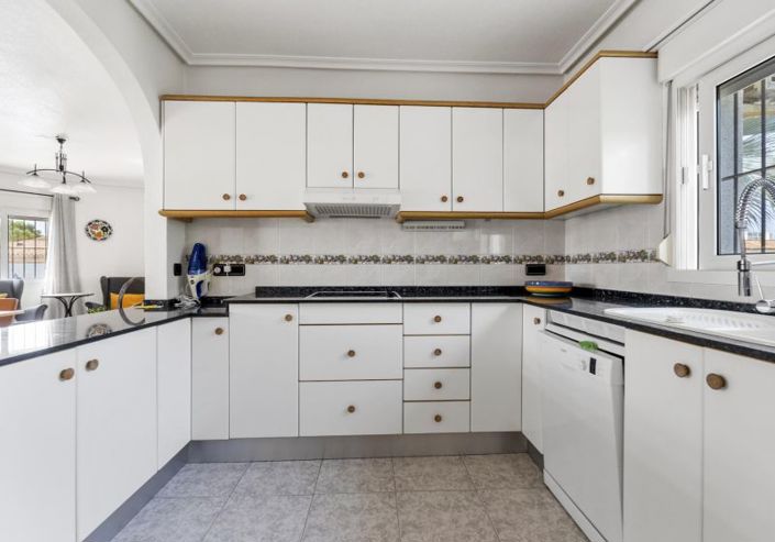 Image No.11-4 Bed Villa for sale