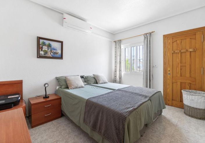 Image No.12-4 Bed Villa for sale