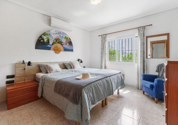 Image No.13-4 Bed Villa for sale