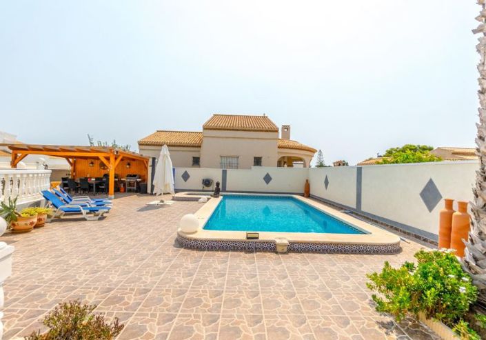 Image No.18-4 Bed Villa for sale