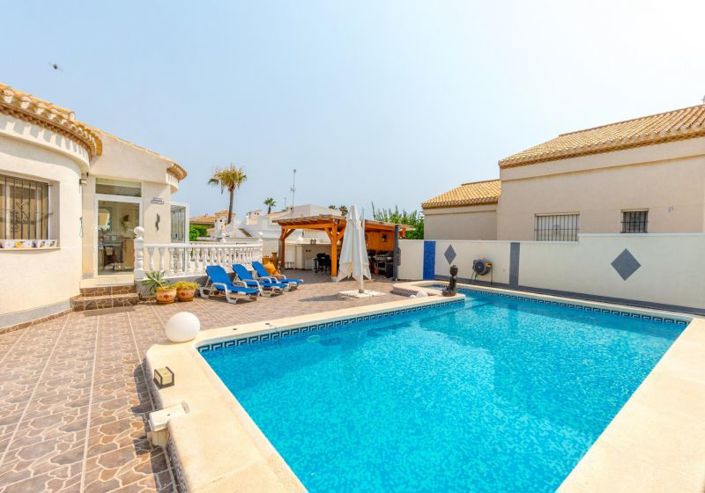 Image No.19-4 Bed Villa for sale