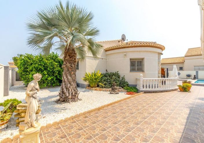 Image No.5-4 Bed Villa for sale