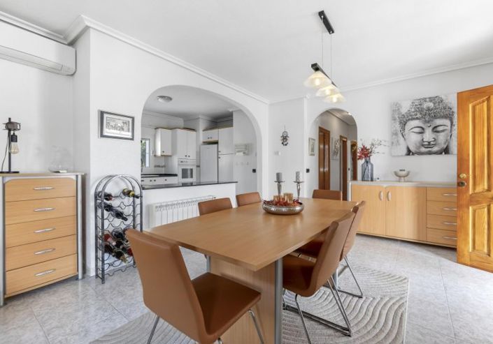 Image No.9-4 Bed Villa for sale