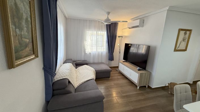 Image No.2-2 Bed Townhouse for sale