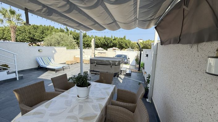 Image No.22-2 Bed Townhouse for sale