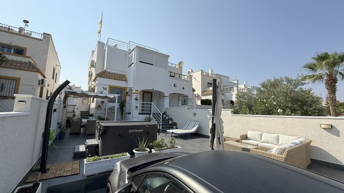 Image No.26-2 Bed Townhouse for sale