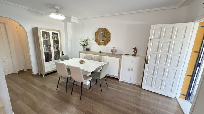 Image No.4-2 Bed Townhouse for sale