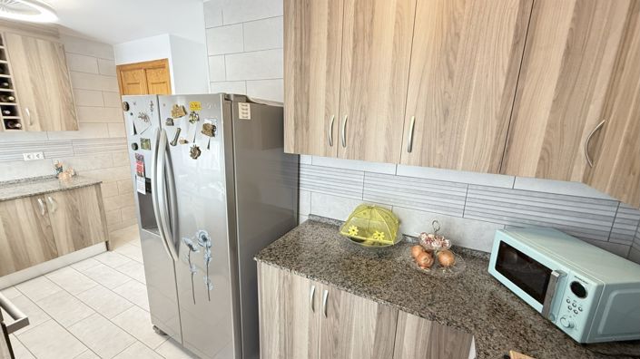 Image No.8-2 Bed Townhouse for sale