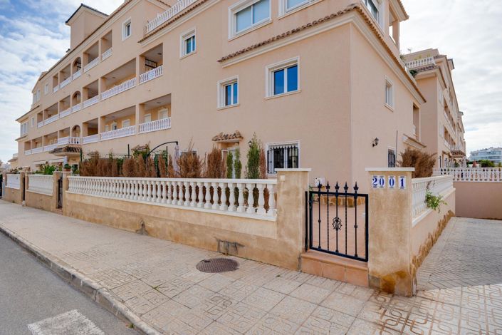 Image No.1-3 Bed Apartment for sale