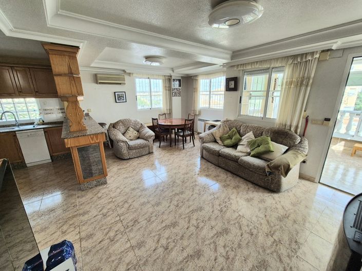 Image No.10-3 Bed Villa for sale