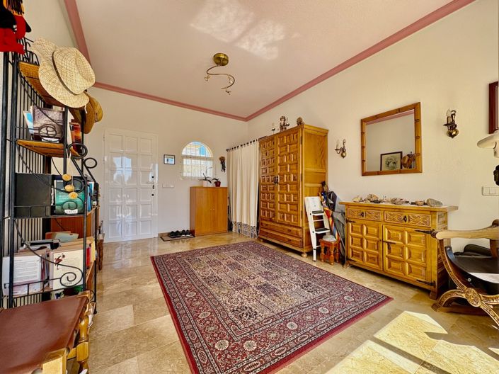 Image No.21-3 Bed Villa for sale