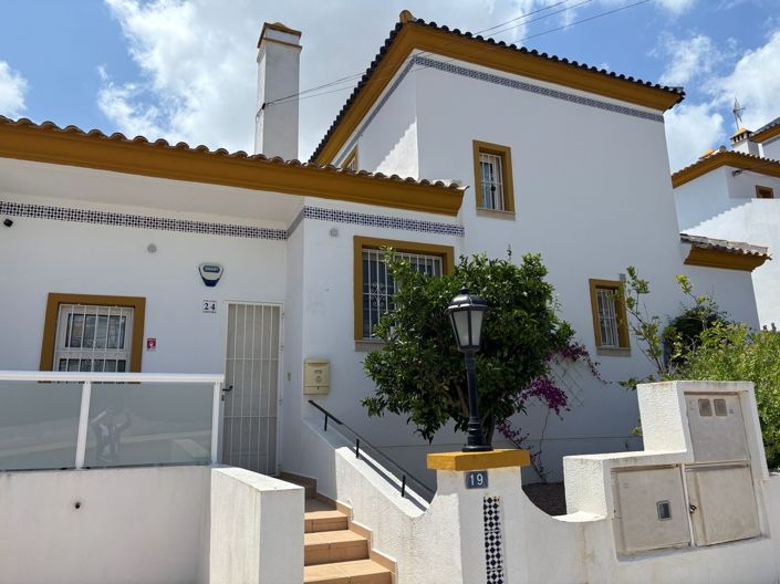 Image No.3-3 Bed Villa for sale