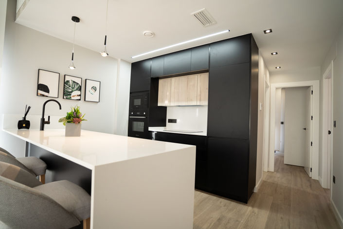 Image No.24-3 Bed Apartment for sale