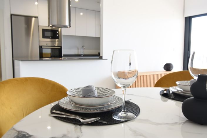 Image No.8-3 Bed Apartment for sale