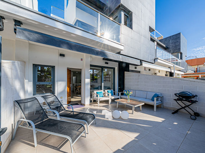 Image No.1-3 Bed Townhouse for sale