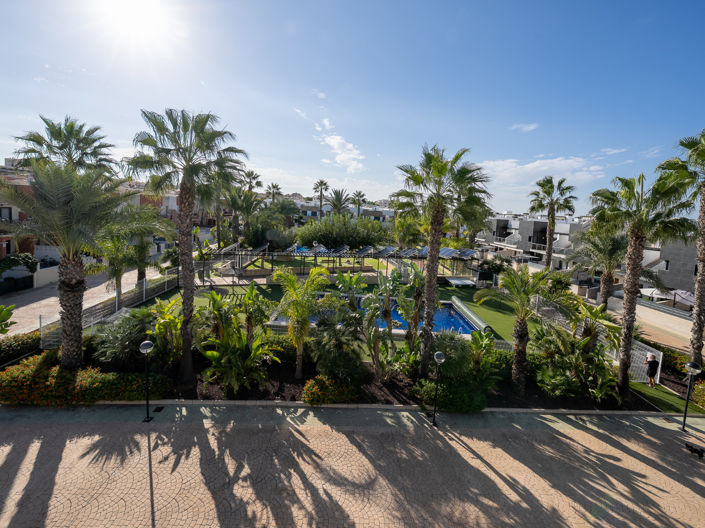 Image No.30-3 Bed Townhouse for sale