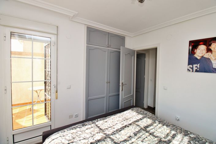 Image No.17-2 Bed Townhouse for sale