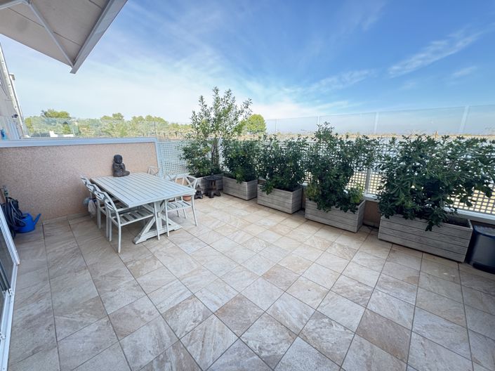 Image No.30-2 Bed Apartment for sale