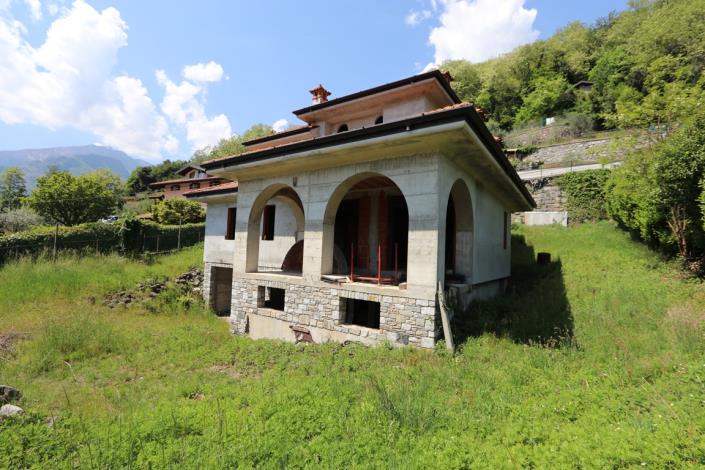 Image No.4-8 Bed Villa for sale