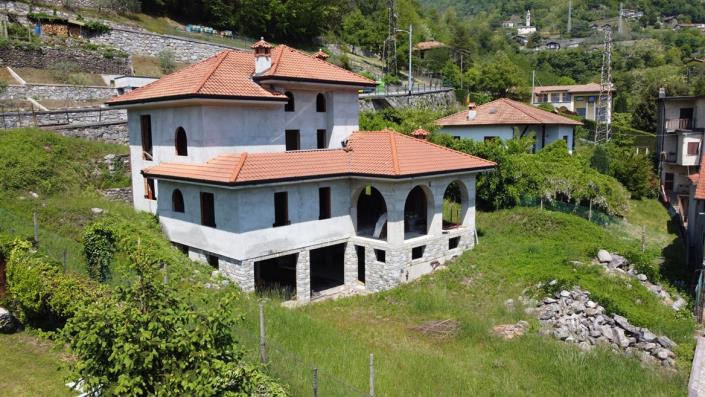 Image No.13-8 Bed Villa for sale