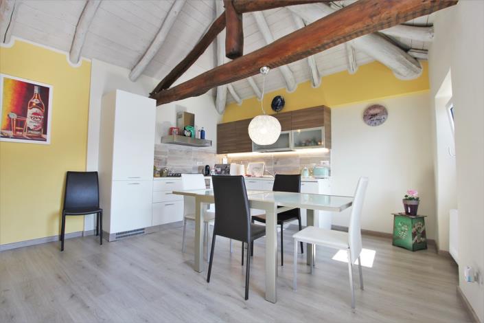 Image No.10-3 Bed House for sale