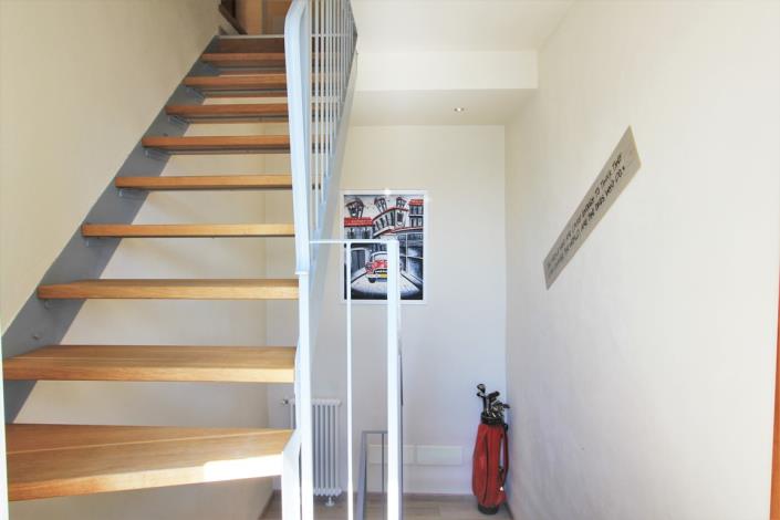 Image No.11-3 Bed House for sale