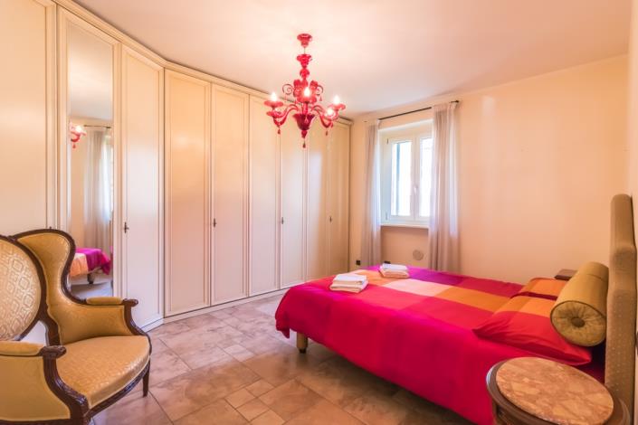 Image No.18-6 Bed Villa / Detached for sale