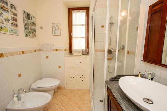 Image No.28-3 Bed House for sale