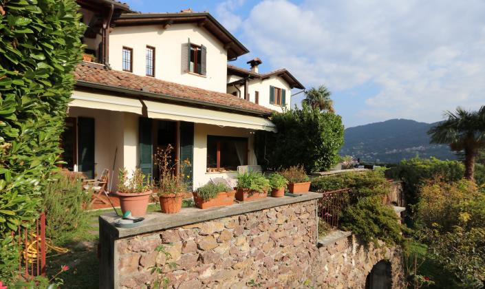 Image No.1-4 Bed Villa for sale