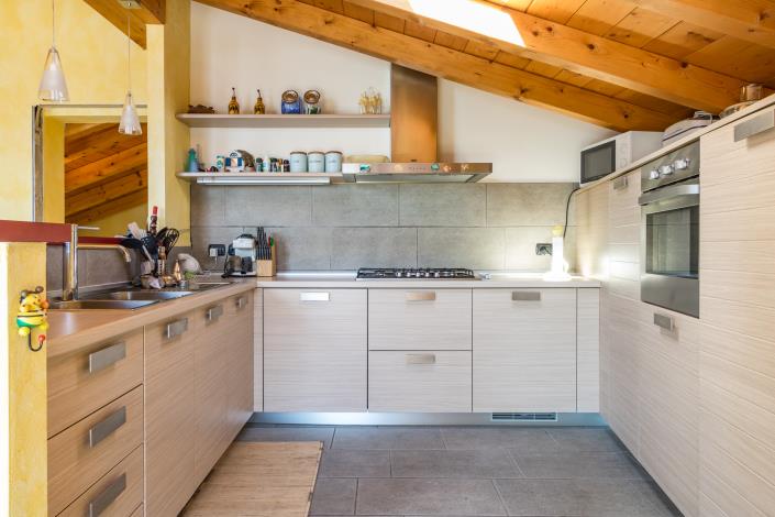 Image No.10-5 Bed Apartment for sale