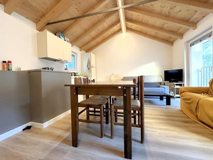 Image No.4-2 Bed House for sale