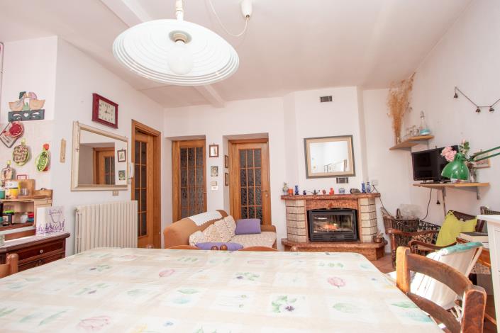 Image No.6-4 Bed House for sale