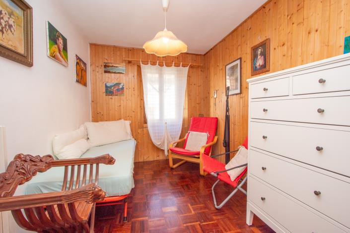 Image No.17-4 Bed House for sale