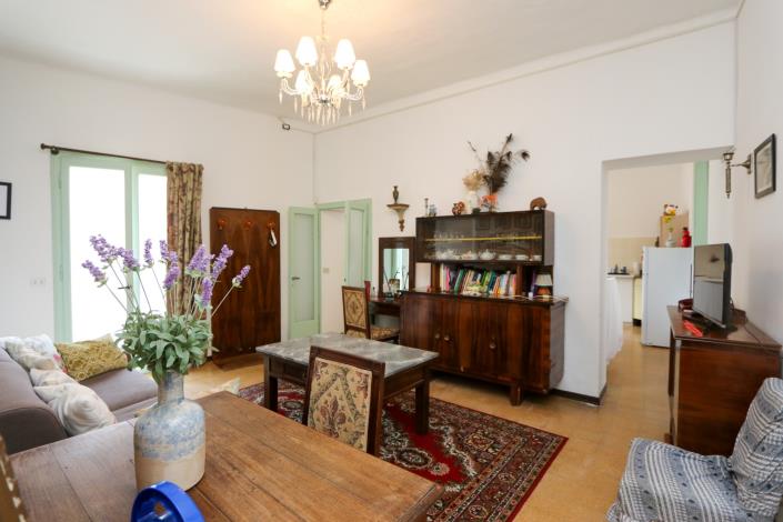 Image No.4-2 Bed House for sale