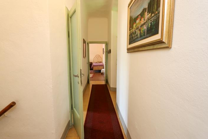 Image No.9-2 Bed House for sale