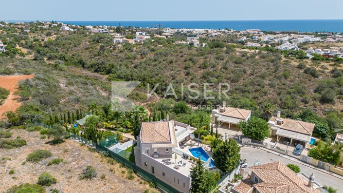 Image No.2-4 Bed Villa for sale
