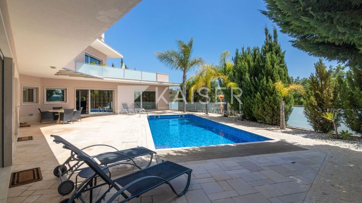 Image No.9-4 Bed Villa for sale