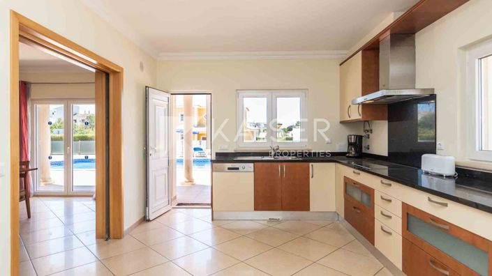 Image No.11-4 Bed Villa for sale